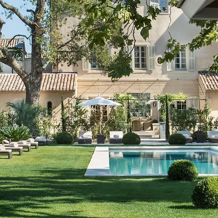Chateau D'estoublon Hotel Fontvieille